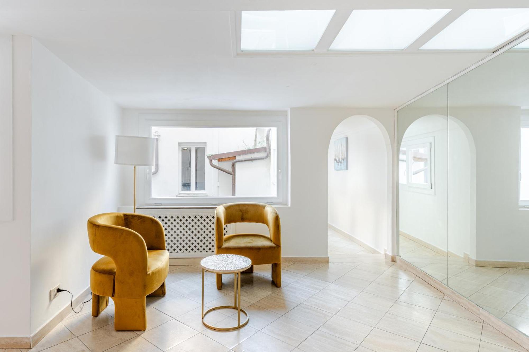 Lejlighed Casa Storica 4bdr Con Terrazza A Campo De Fiori *