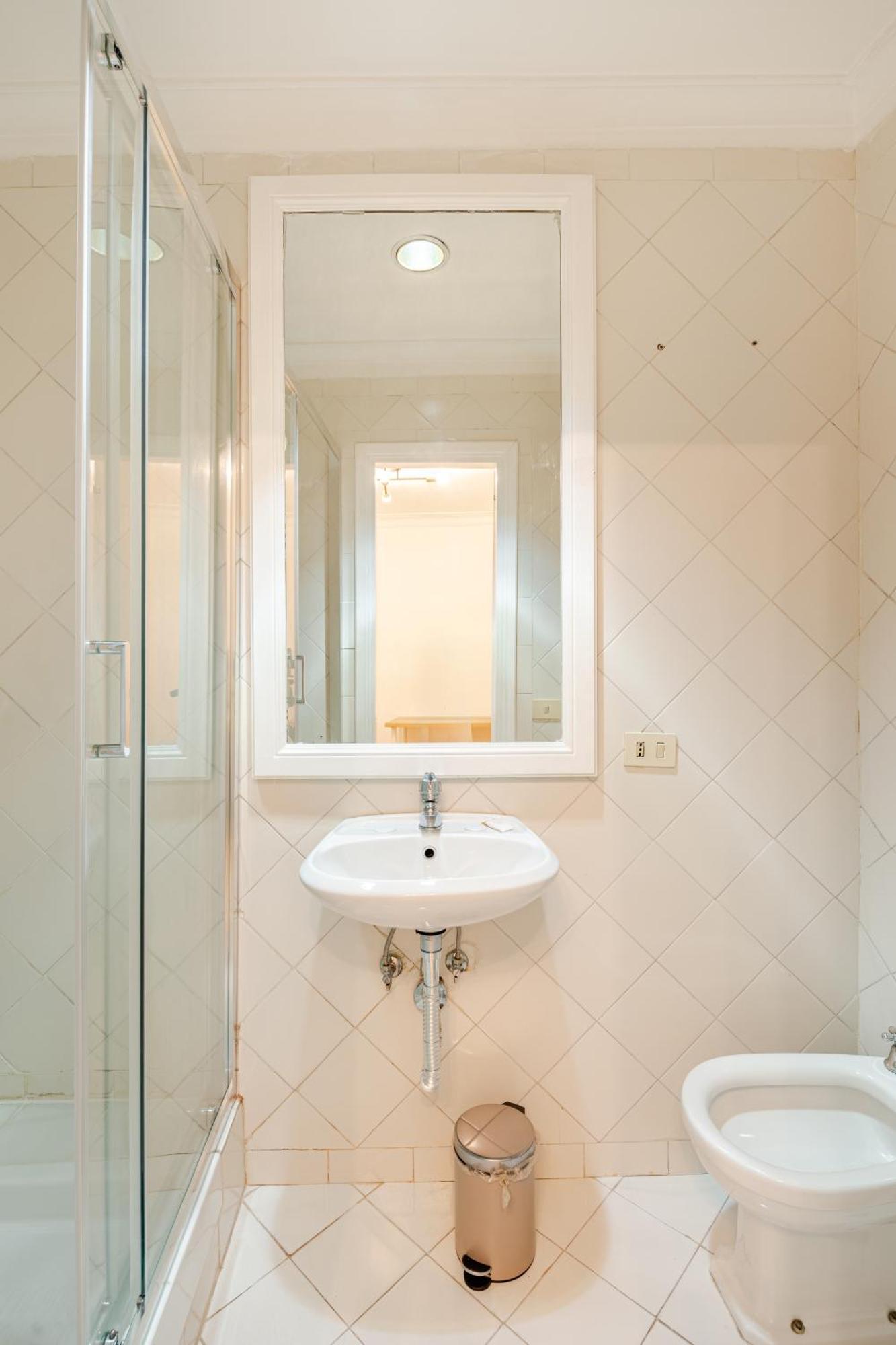 Lejlighed Casa Storica 4bdr Con Terrazza A Campo De Fiori *