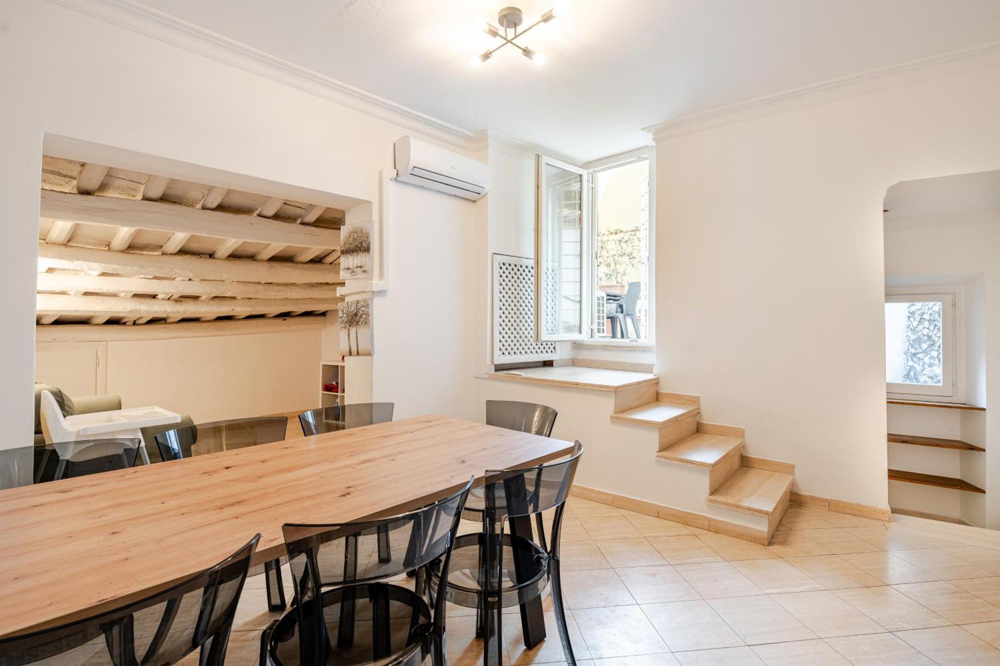 Apartment Casa Storica 4bdr Con Terrazza A Campo De Fiori Rom